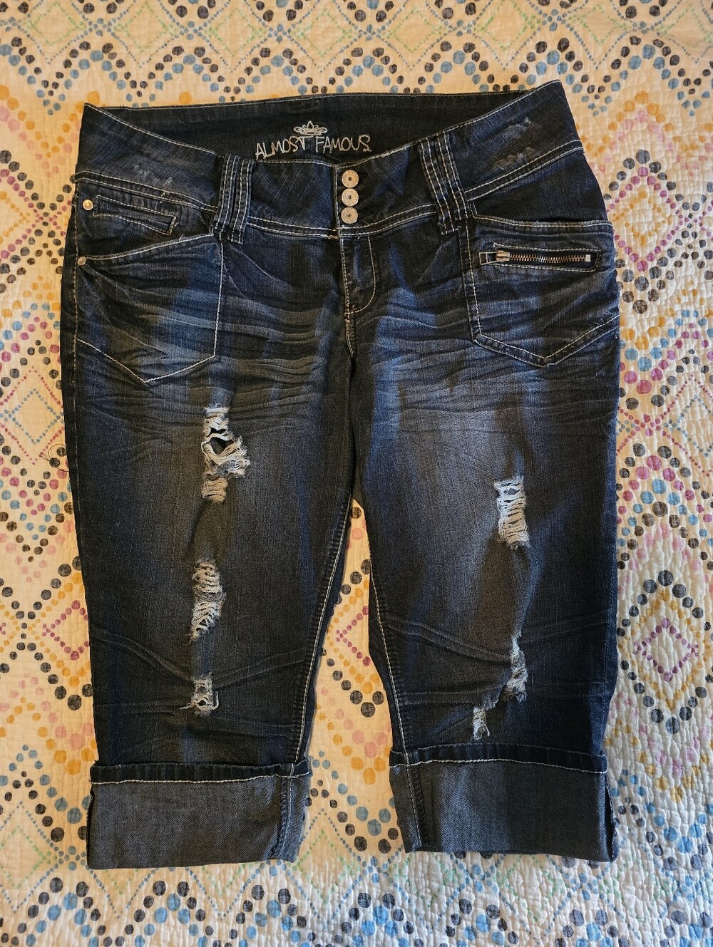 Almost Famous Pedal Pushers Clam Diggers Blue Jeans